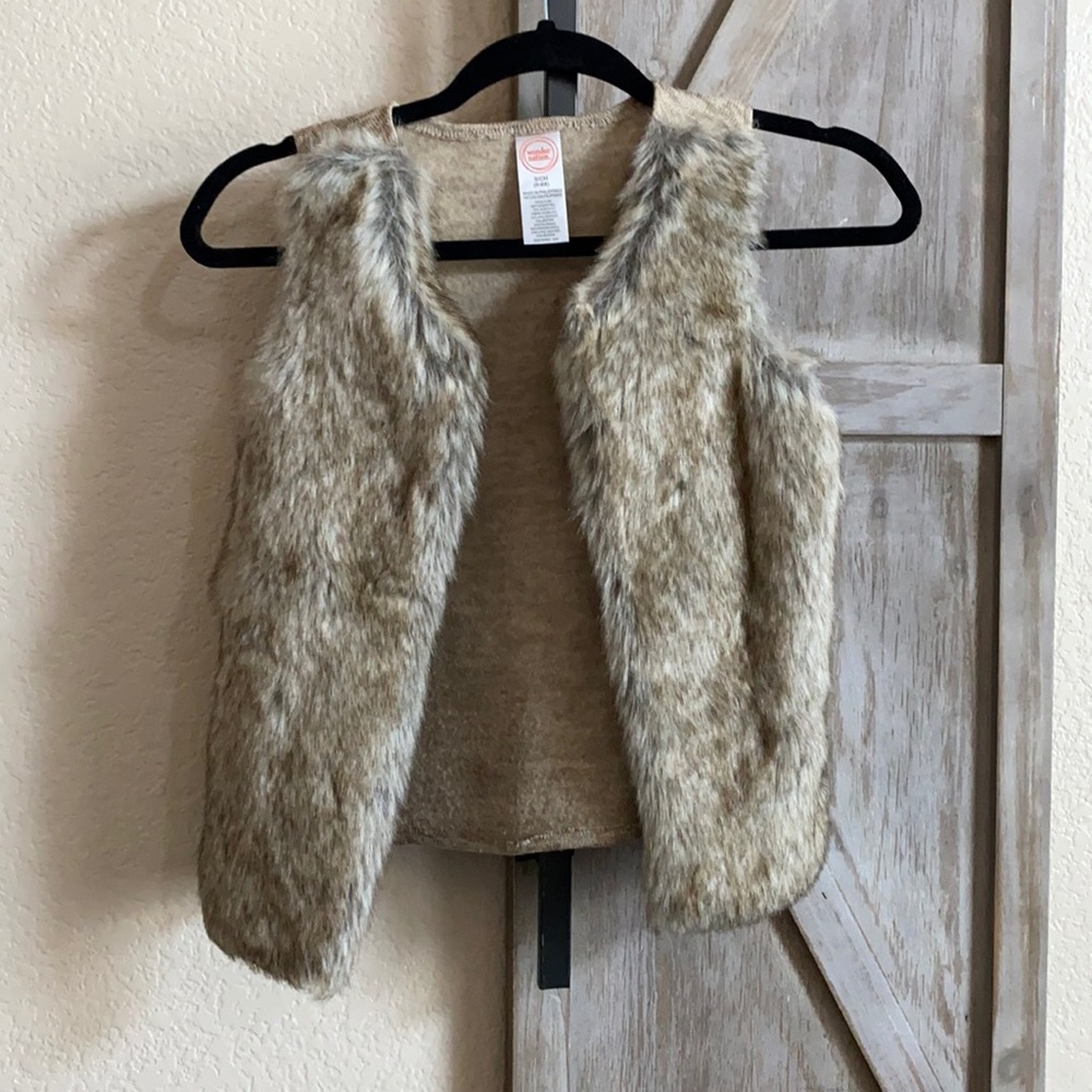 Girls Faux fur vest